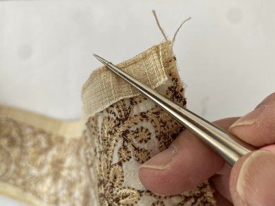画像3: インド刺繍リボンで作るチビぷっくりがま口 キット（金モカ）