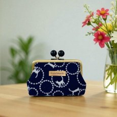 画像2: 送料無料【動画付！初めてさんの縫うがま口キット】岡山レース（仔猫ネイビー） (2)