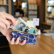 画像5: 送料無料【動画付！初めてさんの縫うがま口キット】岡山レース（仔猫ネイビー） (5)