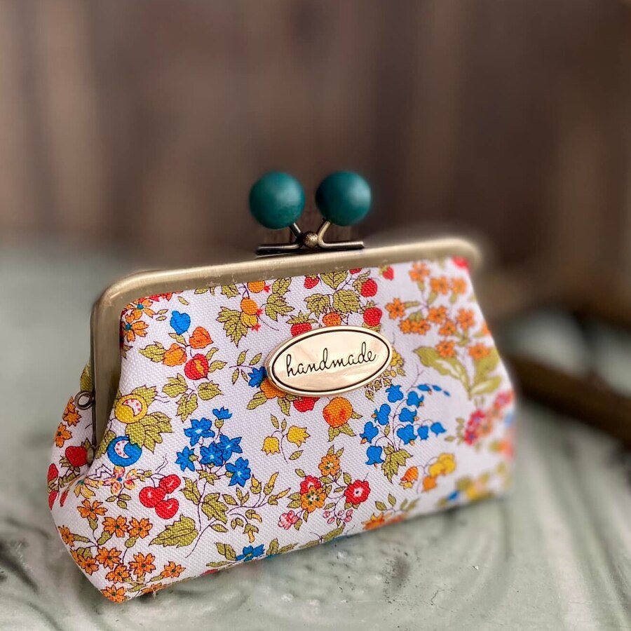 【型紙＆レシピ付き口金】12cmデジカメ角ポーチ （黒木玉）